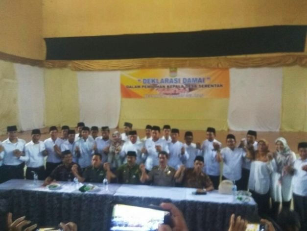 Suasana Deklarasi Damai Balon Kades Pilkades Serentak Se-Kecamatan Tambun Selatan, Jum'at (13/7/2018).