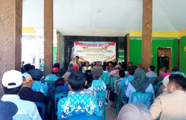 Foto: Suasana pembentukan panitia pilkades di balai desa Pasrujambe lumajang