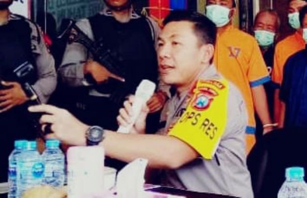 Foto: Kapolres Lumajang, AKBP Adewira Negara Siregar, saat menyampaikan pemaparannya