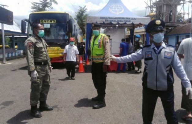 Foto: TNI Polri Di Kecamatan Arjasa Siaga Di Ruang Publik