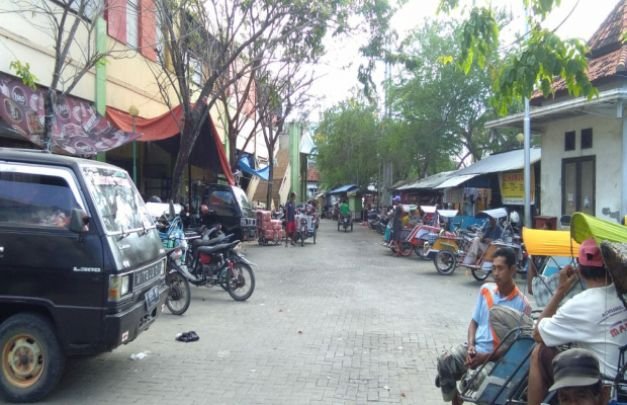 Foto : Pasar Srimangunan Sampang