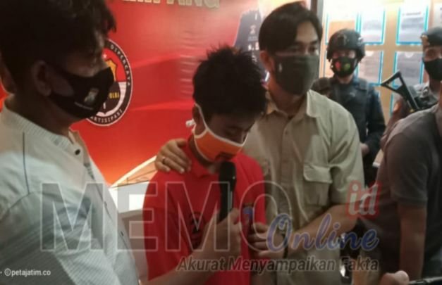 Foto : Tersangka AW di Mapolres Sampang