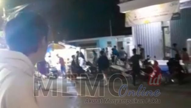 Foto: Tangkapan layar peristiwa pembacokan kakak beradik di jalan Dipenogoro Sampang 