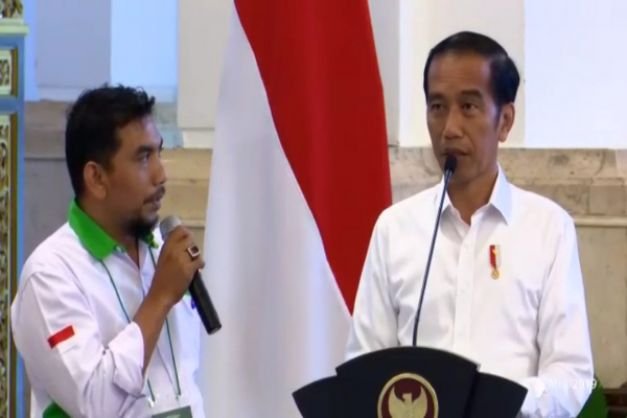 Foto : Marsuto Alfianto saat menyampaikan keinginan dan aspirasinya kepada Presiden Jokowi
