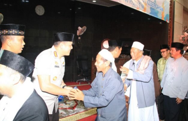 Foto: ulama dan umaro pendukung 01 & 02 saat komitmen bersama satu dalam damai