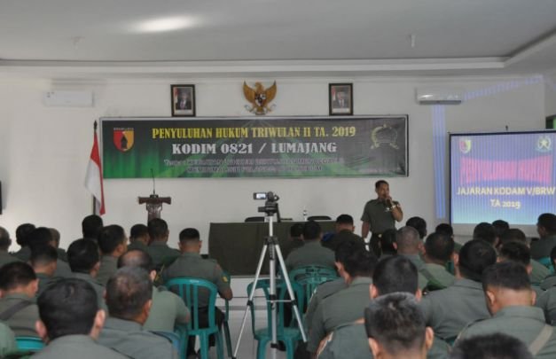 Foto: Acara Penyuluhan hukum di Makodim lumajang