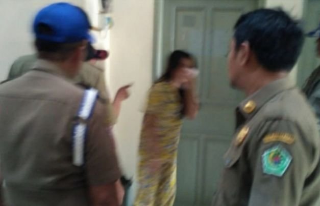 Foto: penggerebekan sepasang kekasih bukan muhrim di pamekasan