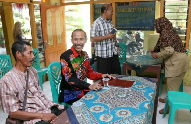 Foto: mantan kabag humas pemkab sumenep saat  daftar cakades