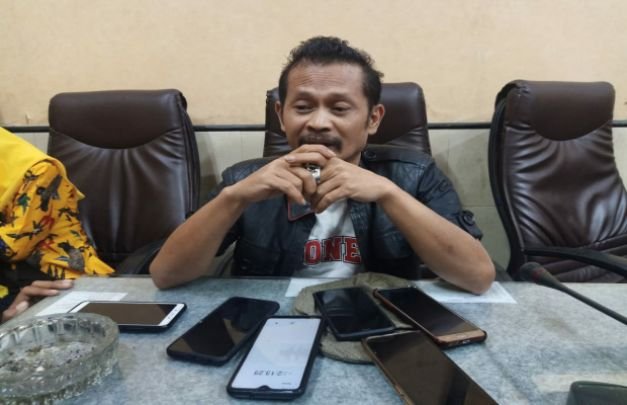 Foto: Kurniadi, Kordinator audiensi dugaan ijazah palsu kades Bullaan