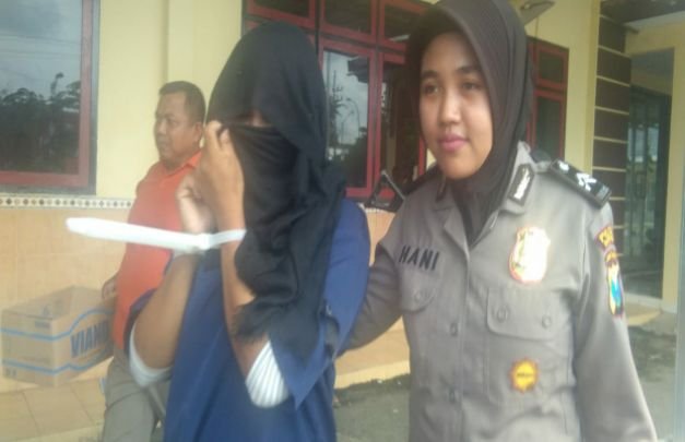 Foto : Pelaku digelandang jajaran Polres Sampang