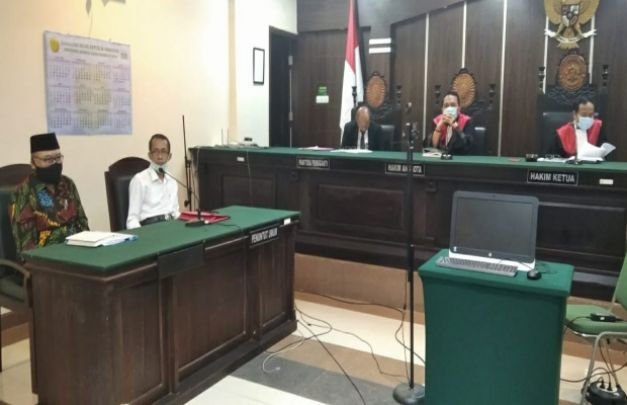 Foto: Suasana sidang gugatan  Camat Tanggul terhadap Bawaslu dan KASN yang digelar di PN Jember