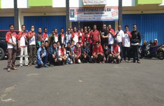 Foto : LSM Lira Mendatangi Kantor Bupati Probolinggo