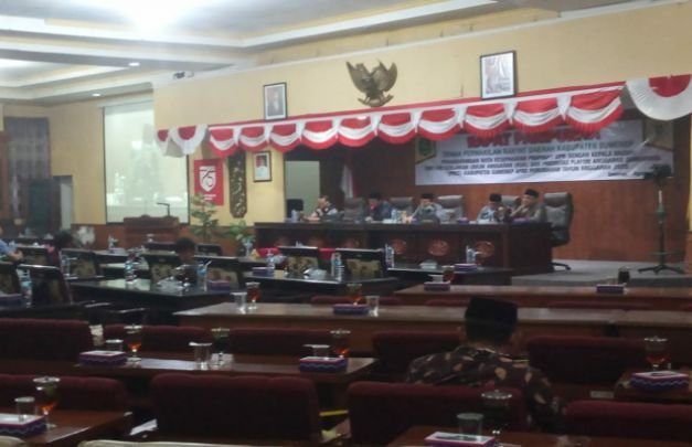 FOTO: Suasana sidang paripurna di gedung DPRD Sumenep