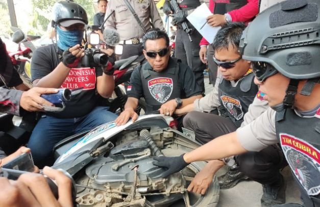 Foto: Salah satu sepeda motor yang didapat Tiem Cobra dari kebun warga