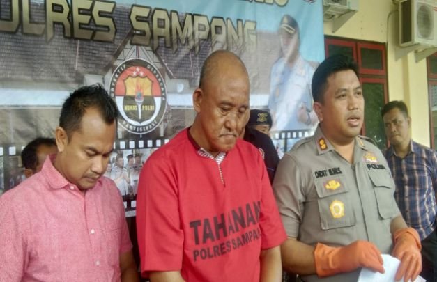 Foto : Muniri,  tersangka Bandar narkoba diamankan Polres Sampang