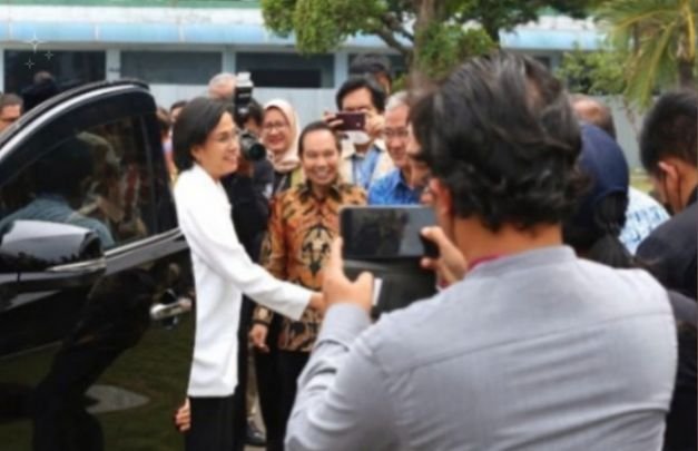 Foto: Menkeu RI Sri Mulyani Indrawati saat tiba di Samsung Elektronics Indonesia