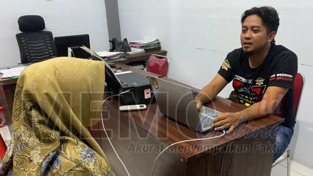 Foto : Tersangka F di ruang penyidik Satreskrim Polres Sampang 