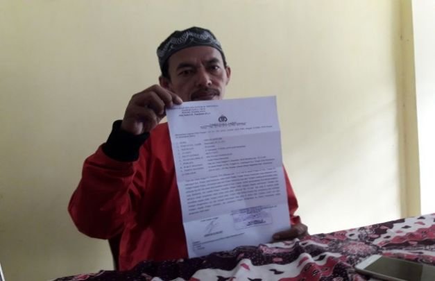 Foto Pelapor saat di Mapolres Pamekasan