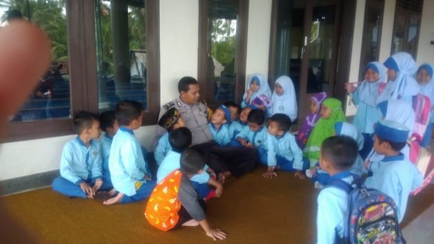 Foto: Kanit Binmas Polsek Kalibaru Aiptu Alam Nuswantoro 