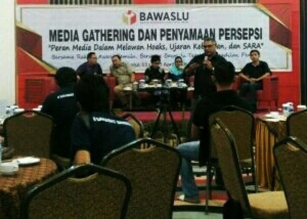 Diskusi Badan Pengawas Pemilu (Bawaslu) bertajuk ‘Peran Media Dalam Melawan Hoaks, Ujaran Kebencian dan SARA, Sabtu (14/4/2018).