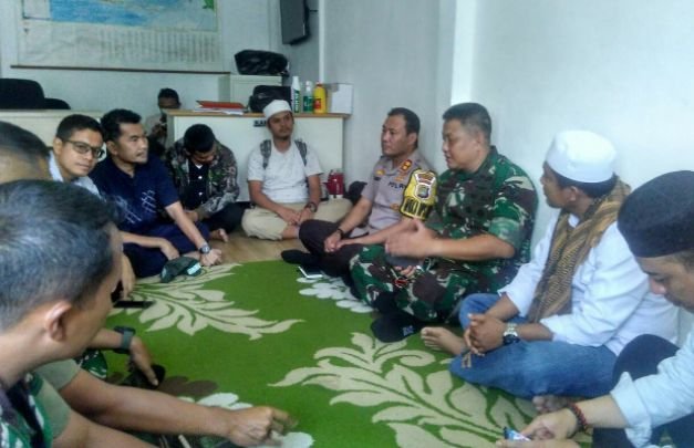 Foto: Wakapolres Jakbar saat Silaturahmi ke Markas FPI