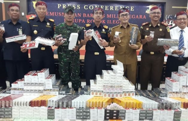 Foto: pemusnahan barang milik negara berupa rokok ilegal