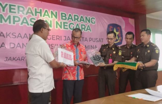 Foto: Proses serah terima harta rampasan negara Rp.46 Milyar