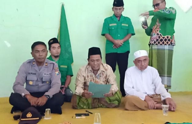 Foto: pelaku pelecehan kiai di medsos saat tabayyun ke kantor NU Bluto