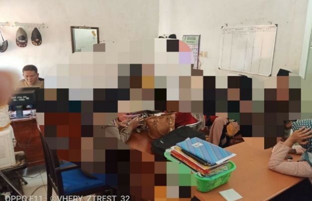 Foto : suasana pemeriksaan di Kantor Satpo PP Sampang