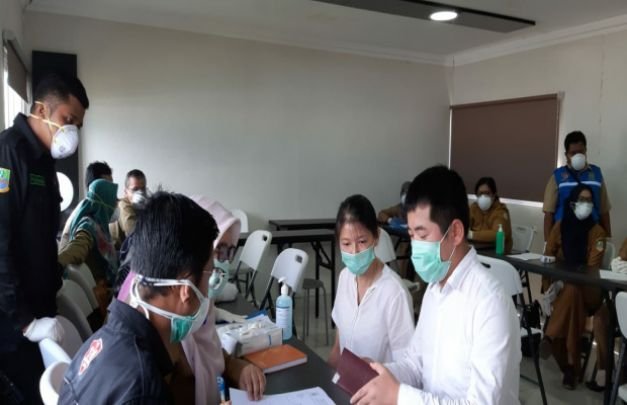 Foto : Pemeriksaan Kesehatan TKA