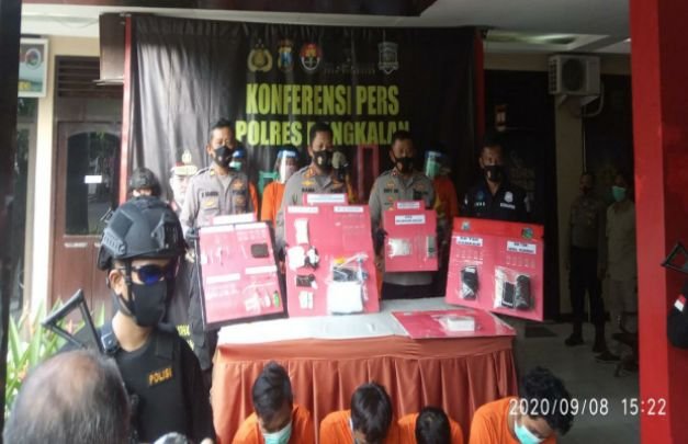 Foto : Polres Bangkalan saat menggelar Press Rilis