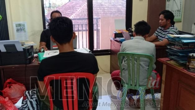 Foto : Para tersangka saat di proses di ruangan Satreskrim Polres Sampang 