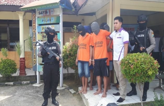Foto Delapan Tersangka
