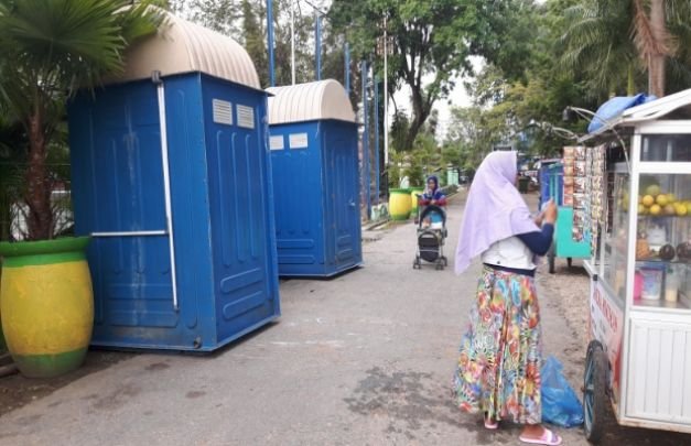 Foto: WC Umum yang Dibiarkan Tak Beroperasi