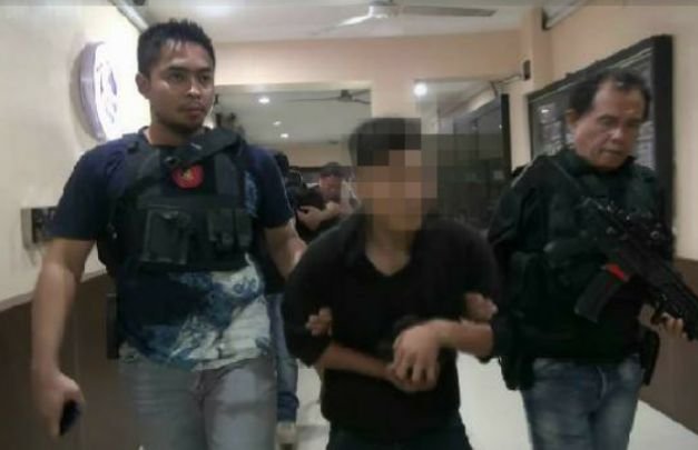 Foto: pelaku perampokan ojek online saat ditangkap petugas