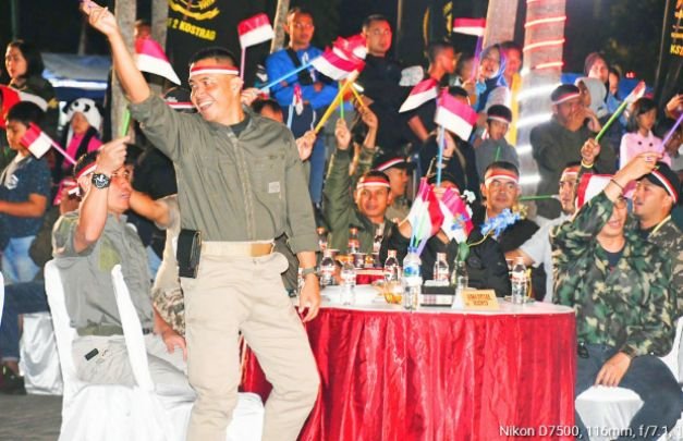 Foto: Pangdivif-2/Kostrad dan Danrem 083/Baladhika Jaya Kobarkan Semangat Merah Putih