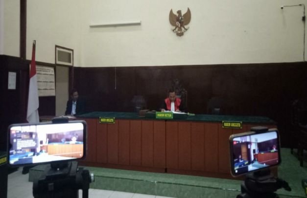Foto: Hakim saat membacakan putusan sidang