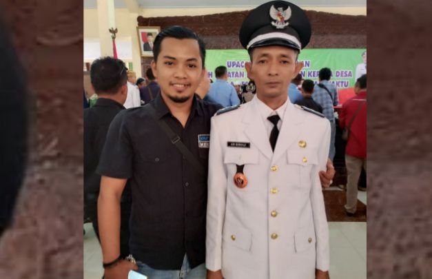 Foto : Kepala Desa Taman bersama Jurnalis Memo Online