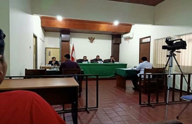 Foto : Sidang Media Yang Dipimpin Oleh Komisioner IImadaeddin 