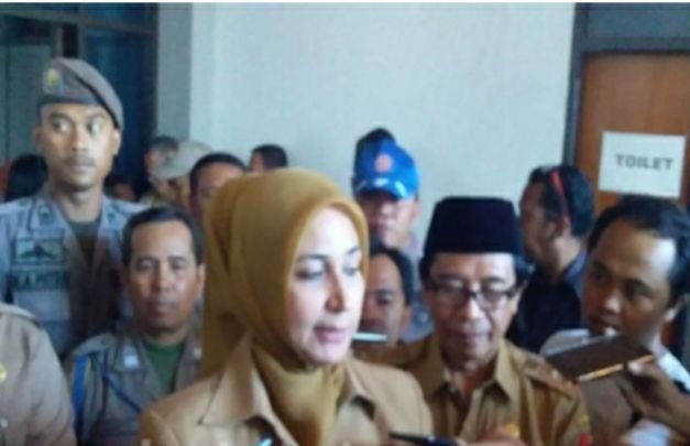 Foto: Bupati Faidi dan Wakil Bupati Jember saat dikonfirmasi awak media