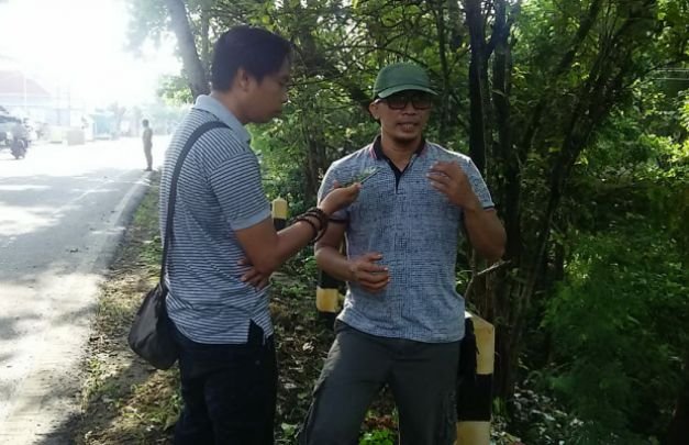 Foto: Kepala DLH Pamekasan, Amin Jabir di Lokasi Tumpukan Sampah