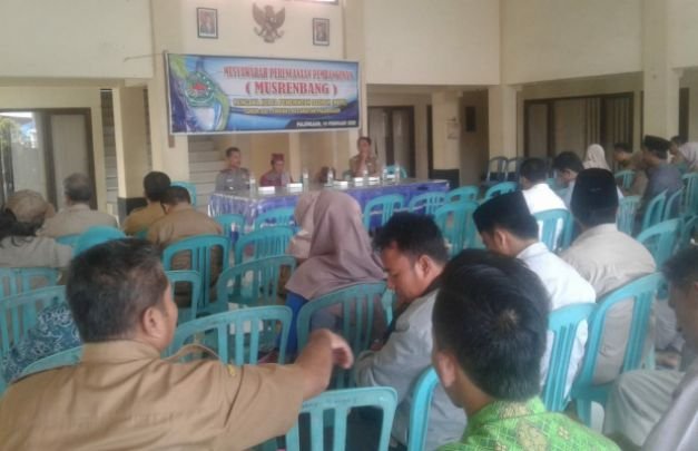 Foto: Acara Musrembang di Pendopo Kecamatan Palengaan