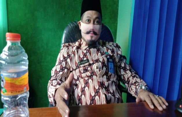 Foto: Kasubag Umum BNN Sumenep Wahyu Purnomo saat diwawancara