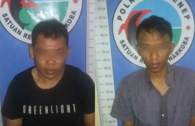 Foto: Dua tersangka dan barang bukti