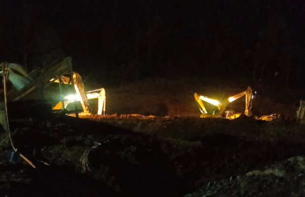 Foto: Aktivitas peti buranga pada malam hari (Doc. Memoonline.co.id)