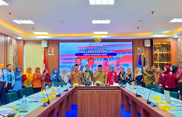 Foto: Giat SMA Labschool Unesa 1 menggelar bimbingan teknis penguatan sistem penjaminan mutu internal (SPMI)