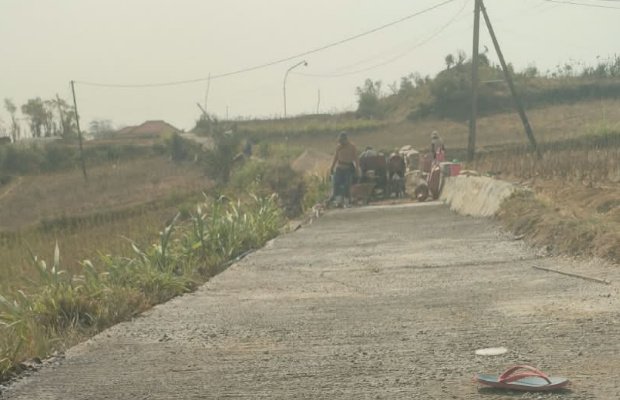 Foto: Rabat Beton 250 Meter di Dusun Karang